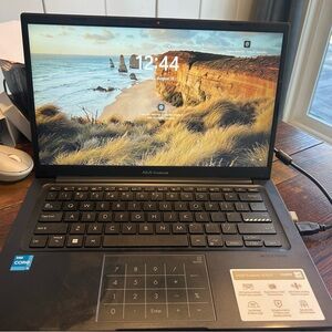 ASUS VivoBook Laptop 14,15,17- Sleek Black Design w/ Case